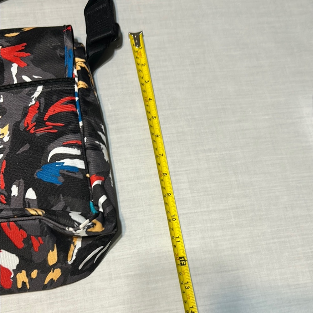Vera Bradley Black and Red Crossbody Laptop Bag with Floral Design - Picture 6 of 8